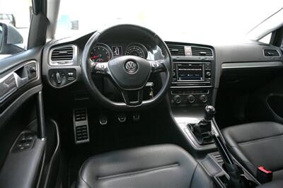 2019 Volkswagen Golf Alltrack TSI S 4Motion 6-Speed Manual   - Photo 12 - Strasburg, PA 17579