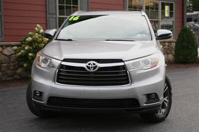 2016 Toyota Highlander XLE AWD   - Photo 2 - Strasburg, PA 17579