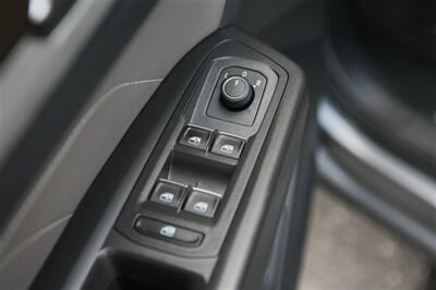 2022 Volkswagen Atlas 3.6L V6 SE w/Technology   - Photo 9 - Strasburg, PA 17579