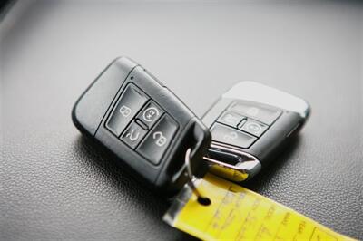 2022 Volkswagen Atlas 3.6L V6 SE w/Technology   - Photo 28 - Strasburg, PA 17579