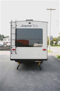 2018 Jayco Eagle 30.5MBOK   - Photo 4 - Strasburg, PA 17579