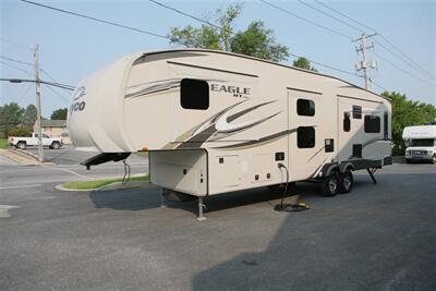 2018 Jayco Eagle 30.5MBOK   - Photo 2 - Strasburg, PA 17579