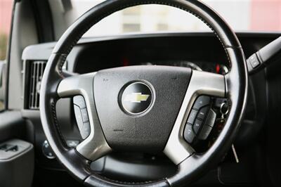 2016 Chevrolet Express LT 3500   - Photo 19 - Strasburg, PA 17579