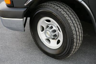 2016 Chevrolet Express LT 3500   - Photo 3 - Strasburg, PA 17579