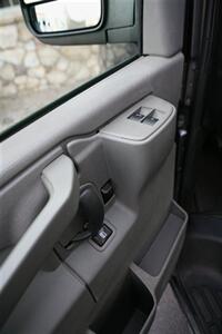 2016 Chevrolet Express LT 3500   - Photo 9 - Strasburg, PA 17579