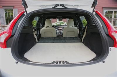 2017 Volvo V60 T5 Dynamic   - Photo 15 - Strasburg, PA 17579