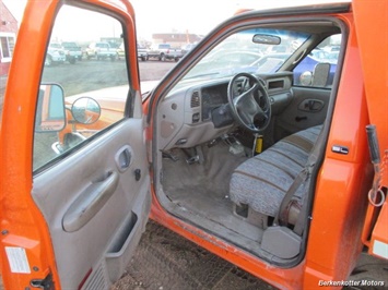 1998 GMC 3500 Regular Cab DUMP Truck 4x4   - Photo 10 - Brighton, CO 80603