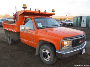 1998 GMC 3500 Regular Cab DUMP Truck 4x4   - Photo 1 - Brighton, CO 80603