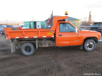 1998 GMC 3500 Regular Cab DUMP Truck 4x4   - Photo 8 - Brighton, CO 80603