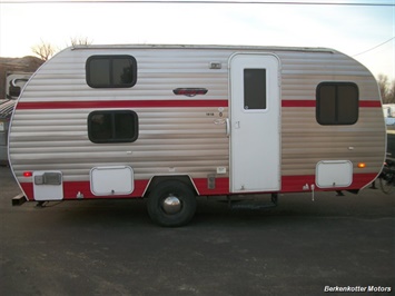 2015 Riverside 181D Retro RETRO - TRAVEL TRLR   - Photo 2 - Castle Rock, CO 80104