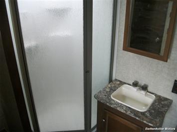 2015 Keystone 24RLSWE - Photo 17 - Castle Rock, CO 80104