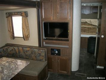 2015 Keystone 24RLSWE - Photo 13 - Castle Rock, CO 80104