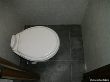 2015 Keystone 24RLSWE - Photo 18 - Castle Rock, CO 80104