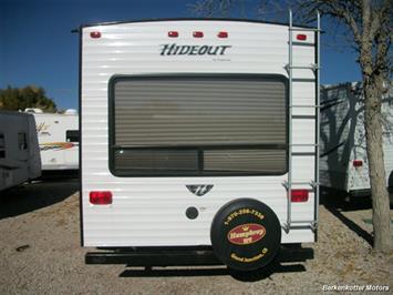 2015 Keystone 24RLSWE - Photo 4 - Castle Rock, CO 80104