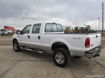 2006 Ford F-350 Super Duty XLT Crew Cab 4x4   - Photo 8 - Brighton, CO 80603