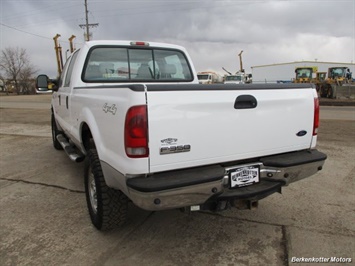 2006 Ford F-350 Super Duty XLT Crew Cab 4x4   - Photo 9 - Brighton, CO 80603