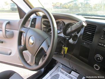 2008 Chevrolet Silverado 2500 LT Extended Quad Cab 4x4   - Photo 20 - Brighton, CO 80603