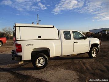 2008 Chevrolet Silverado 2500 LT Extended Quad Cab 4x4   - Photo 8 - Brighton, CO 80603