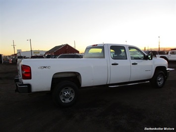 2014 Chevrolet Silverado 3500 Crew Cab 4x4   - Photo 9 - Brighton, CO 80603