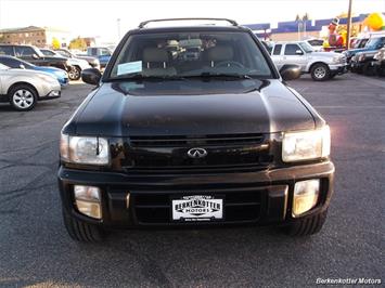 1999 INFINITI QX4   - Photo 11 - Brighton, CO 80603