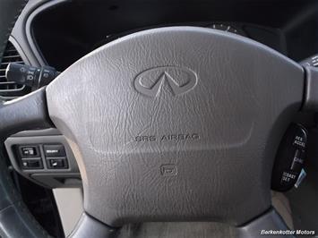 1999 INFINITI QX4   - Photo 17 - Brighton, CO 80603