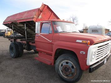 1970 Ford S600 Regular Cab Flatbed DUMP  