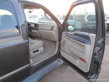 2006 Ford F-350 Super Duty XLT Crew Cab 4x4 - Photo 22 - Brighton, CO 80603