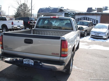 2001 GMC Sierra 1500 SLE Extended Cab 4x4   - Photo 9 - Brighton, CO 80603