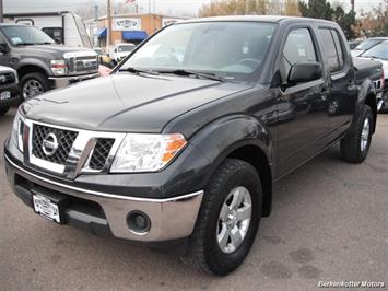 2010 Nissan Frontier SE Crew Cab 4x4   - Photo 2 - Brighton, CO 80603