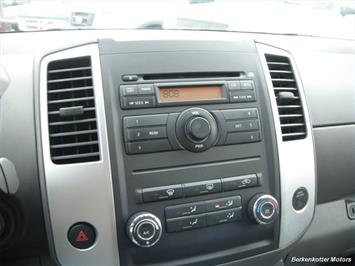 2010 Nissan Frontier SE Crew Cab 4x4   - Photo 13 - Brighton, CO 80603