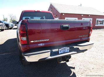 2004 Chevrolet Silverado 2500 LS Crew Cab 4x4   - Photo 7 - Brighton, CO 80603