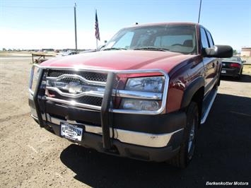 2004 Chevrolet Silverado 2500 LS Crew Cab 4x4   - Photo 12 - Brighton, CO 80603