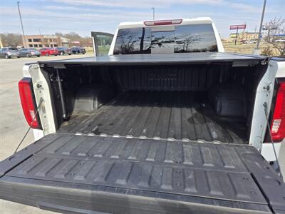 2020 GMC Sierra 1500 SLT - Photo 11 - Paris, TX 75460