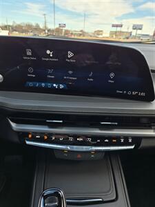 2024 Cadillac XT4 Premium Luxury - Photo 10 - Paris, TX 75460