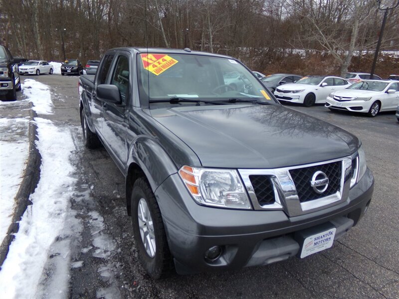 2017 Nissan Frontier SV  