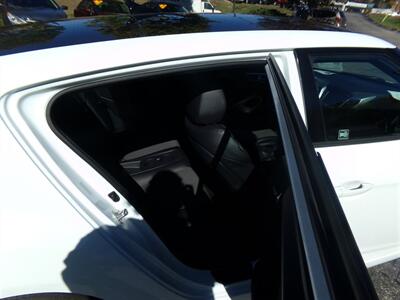 2016 Hyundai VELOSTER   - Photo 11 - Uncasville, CT 06382