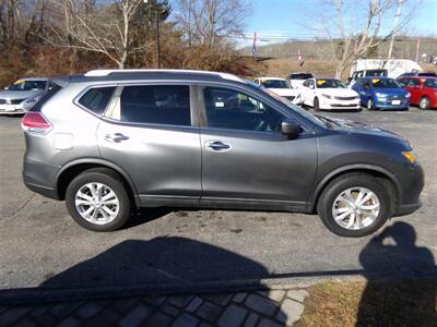 2016 Nissan Rogue SV   - Photo 8 - Uncasville, CT 06382