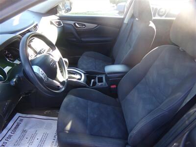 2016 Nissan Rogue SV   - Photo 10 - Uncasville, CT 06382