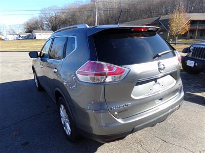 2016 Nissan Rogue SV   - Photo 5 - Uncasville, CT 06382