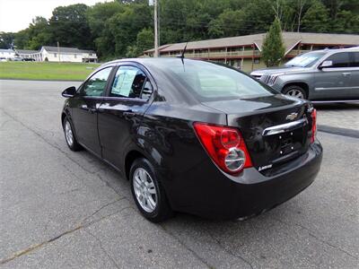 2014 Chevrolet Sonic LT Auto   - Photo 5 - Groton, CT 06340