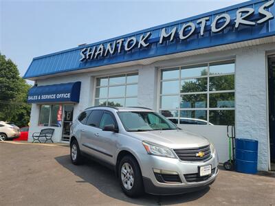 2017 Chevrolet Traverse LS   - Photo 1 - Groton, CT 06340