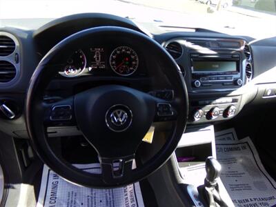 2014 Volkswagen Tiguan S   - Photo 11 - Uncasville, CT 06382