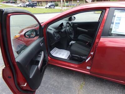 2014 Mazda Mazda2 Sport   - Photo 8 - Uncasville, CT 06382