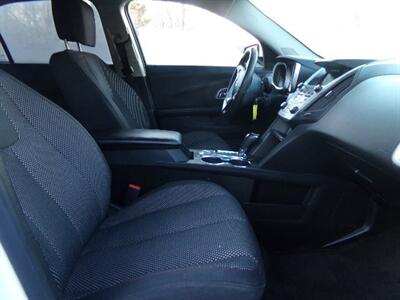 2017 Chevrolet Equinox LT - Photo 11 - Uncasville, CT 06382