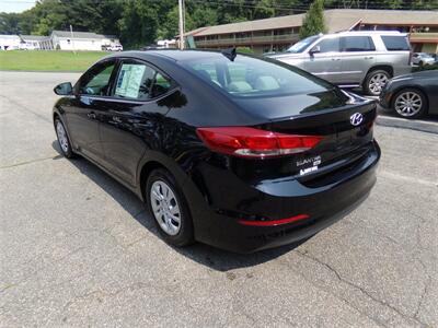 2017 Hyundai ELANTRA SE   - Photo 5 - Uncasville, CT 06382