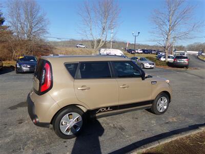 2015 Kia Soul   - Photo 7 - Manchester, CT 06040