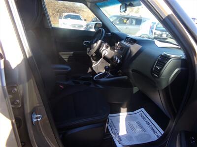 2015 Kia Soul   - Photo 11 - Manchester, CT 06040