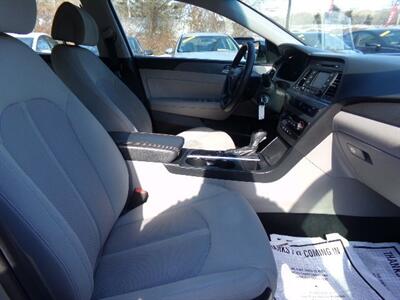 2015 Hyundai SONATA SE - Photo 14 - Groton, CT 06340