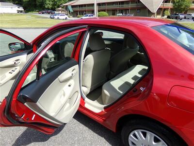 2013 Toyota Corolla L   - Photo 10 - Uncasville, CT 06382