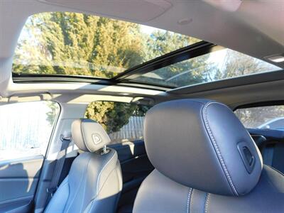 2023 Acura RDX SH-AWD w/Tech   - Photo 9 - Northfield, IL 60093